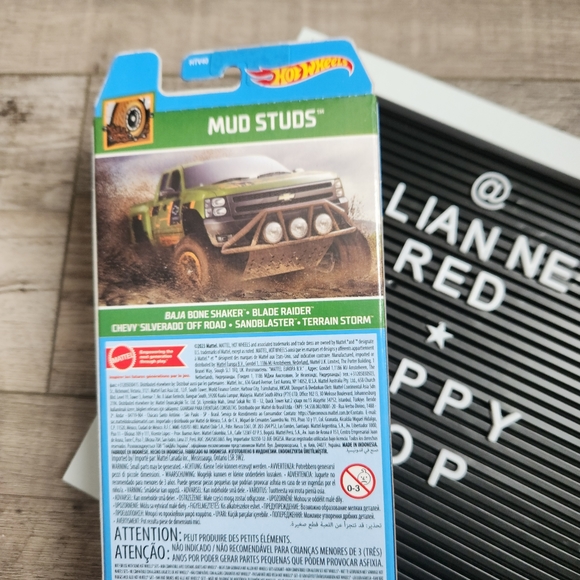 Hot Wheels Mud Studs 5 Pack - Picture 5 of 5